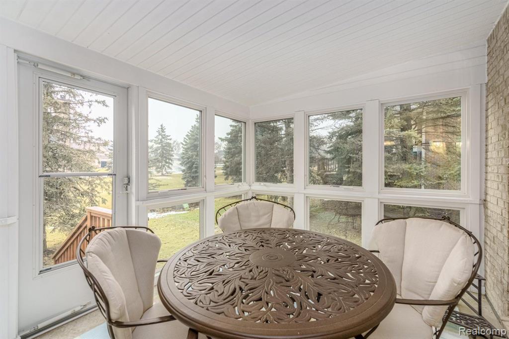 512 WYNGATE Drive, Rochester, MI 48307 — Photo 14