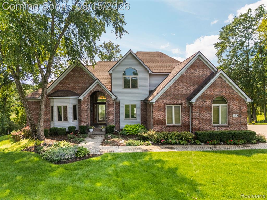 333 Elio Drive, Highland, MI