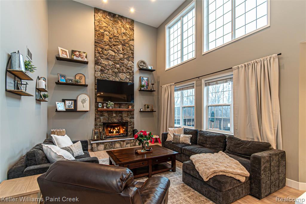 877 Wynstone Circle N, Oakland, MI — Photo 11
