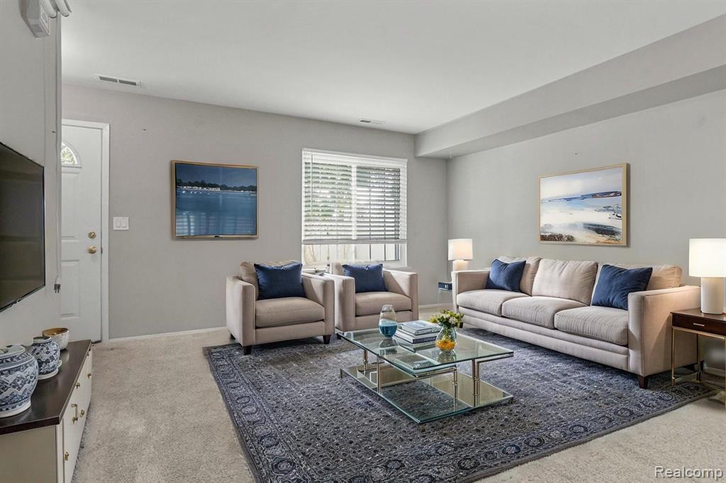 22051 Atlantic Pointe, Farmington Hills, MI 48336 — Photo 4