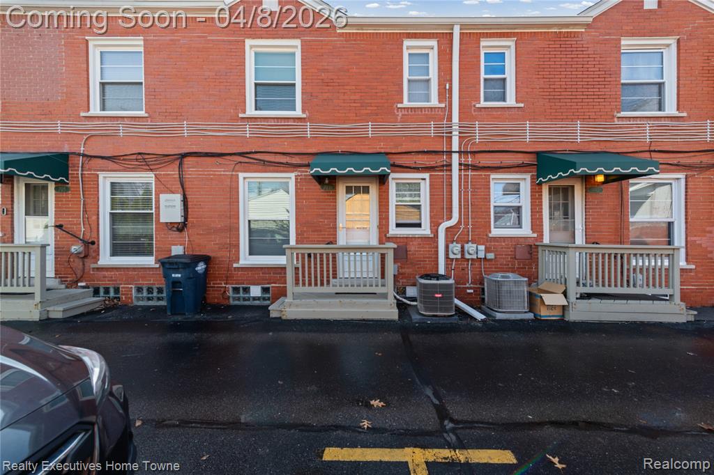 703 1/2 Saint Clair Street, Grosse Pointe, MI 48230 — Photo 21