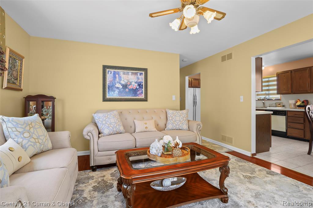 5296 Chase Road, Dearborn, MI 48126 — Photo 3