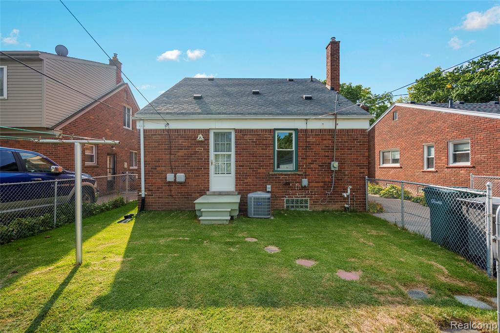 920 N Denwood Street, Dearborn, MI 48128 — Photo 27