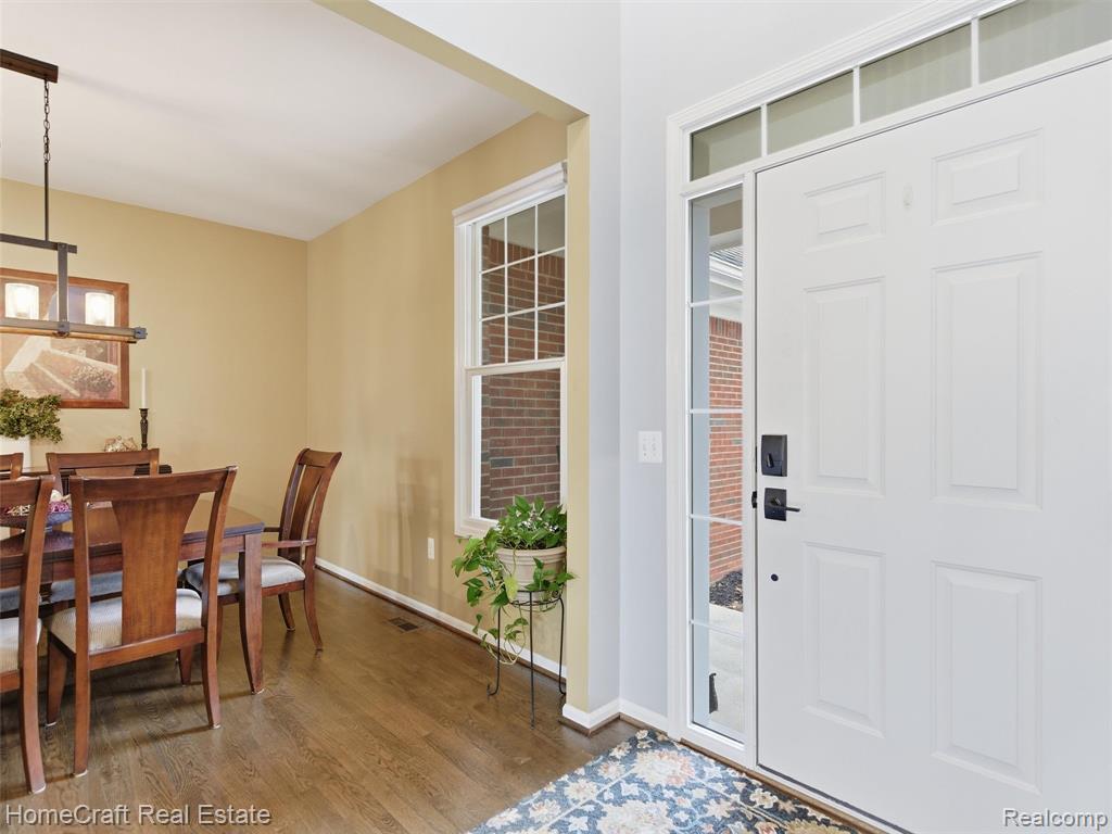 6031 BALMORAL Way, Commerce Twp, MI 48382 — Photo 5