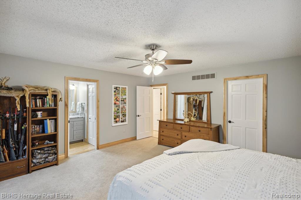 5904 W ALLEN Road, Fowlerville, MI 48836 — Photo 24