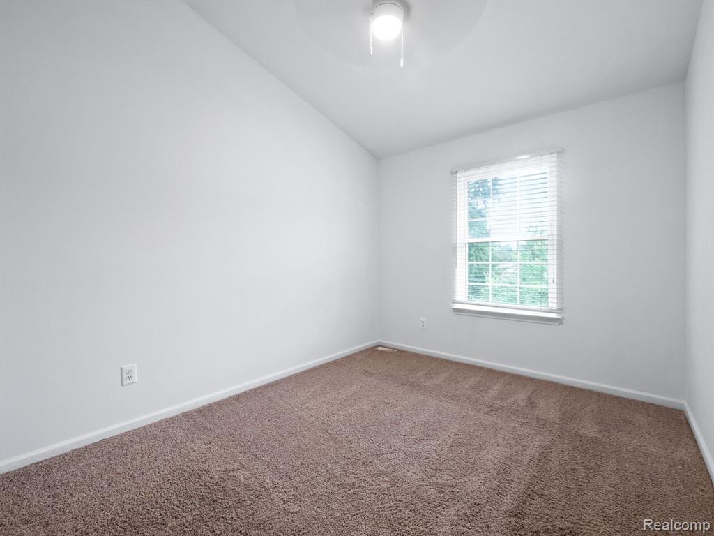 3287 POND RIDGE Drive, Holly, MI 48442 — Photo 22