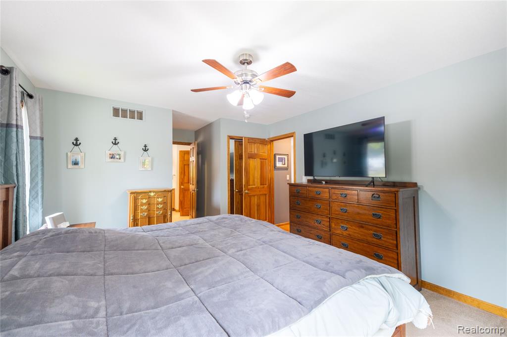 9362 Owen Street, Grosse Ile, MI 48138 — Photo 15
