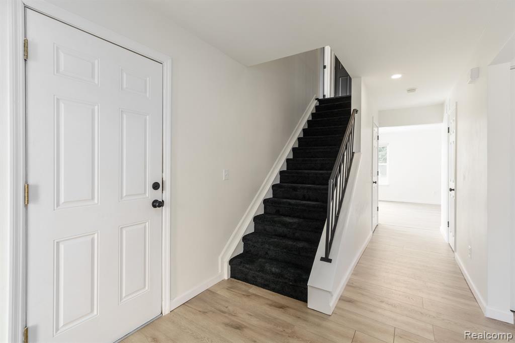 3104 Woods Circle, Detroit, MI 48207 — Photo 13