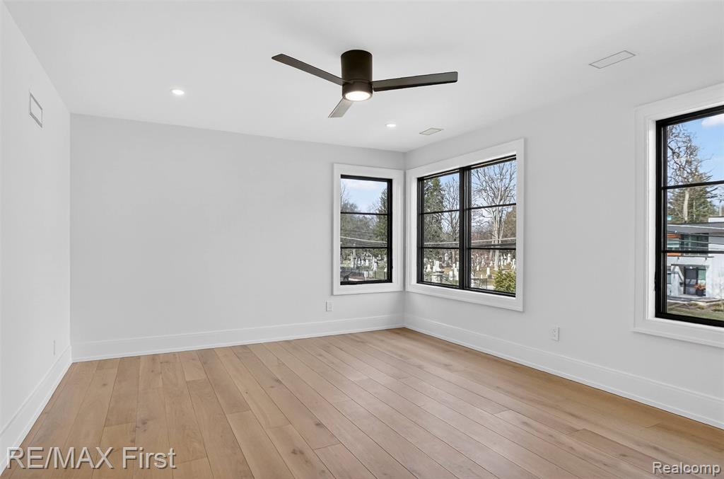 667 Oak, Birmingham, MI 48009 — Photo 29