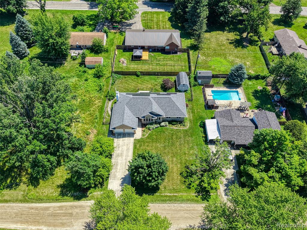 5382 Meadowlawn Road, Fowlerville, MI 48836 — Photo 39