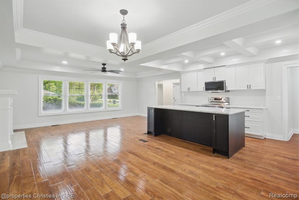 18051 Locherbie Avenue, Beverly Hills, MI 48025 — Photo 11