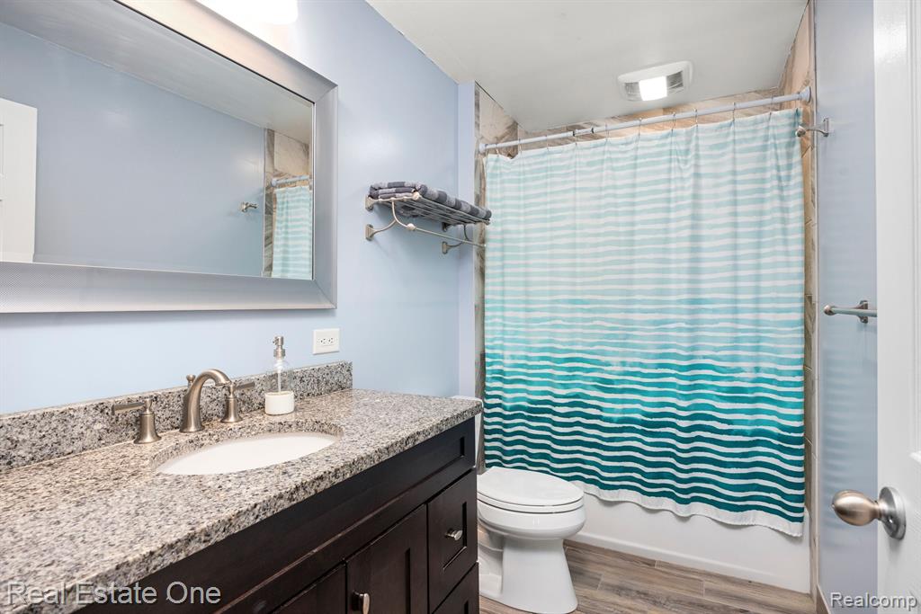 7737 TURRILLIUM Lane, Waterford, MI 48327 — Photo 23