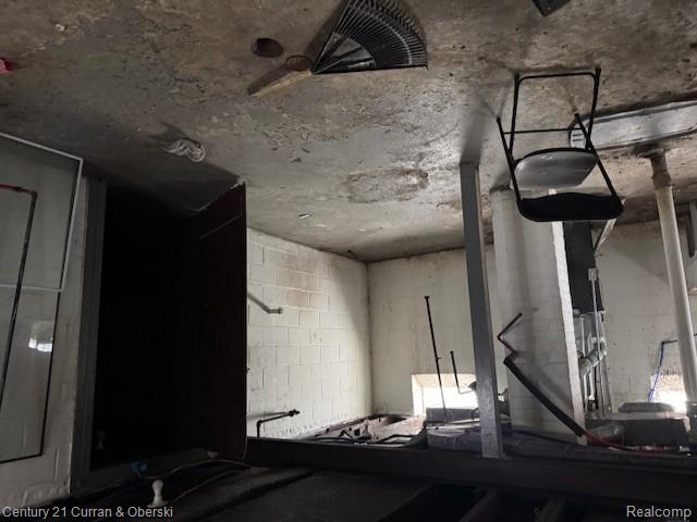 16166 W Parkway Street, Detroit, MI 48219 — Photo 18
