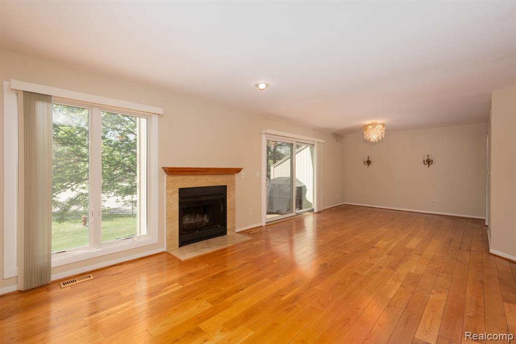 4343 Foxpointe Drive, West Bloomfield, MI 48323 — Photo 11
