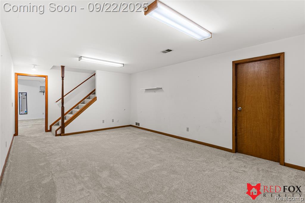 6031 Oak Creek Drive, Swartz Creek, MI 48473 — Photo 24