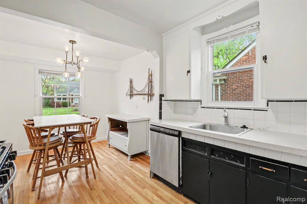 23045 Sherman Street, Oak Park, MI 48237 — Photo 12
