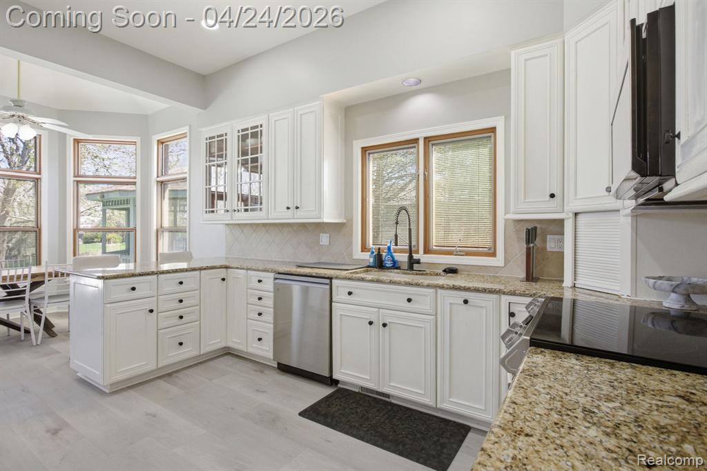 8488 Annette Avenue, Grosse Ile, MI 48138 — Photo 22