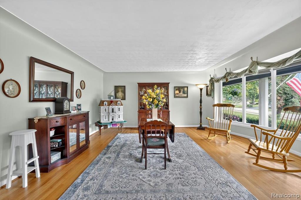 724 Lynndale Drive, Rochester Hills, MI 48309 — Photo 4