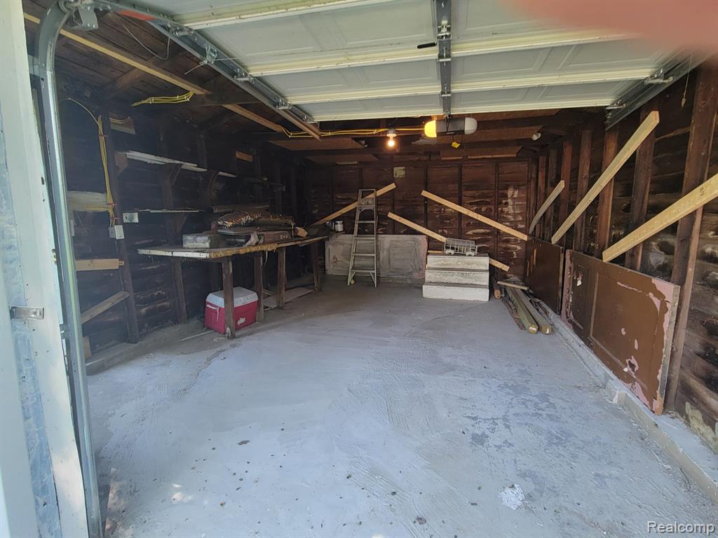 7027 Chalmers Avenue, Warren, MI 48091 — Photo 29