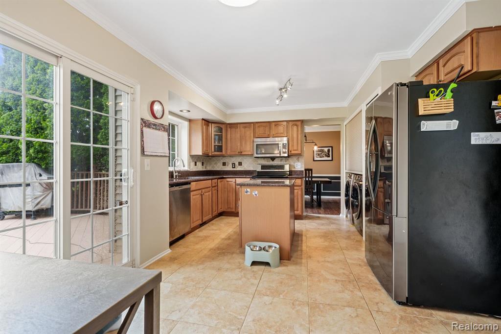 5472 CHARRINGTON, West Bloomfield, MI 48324 — Photo 12