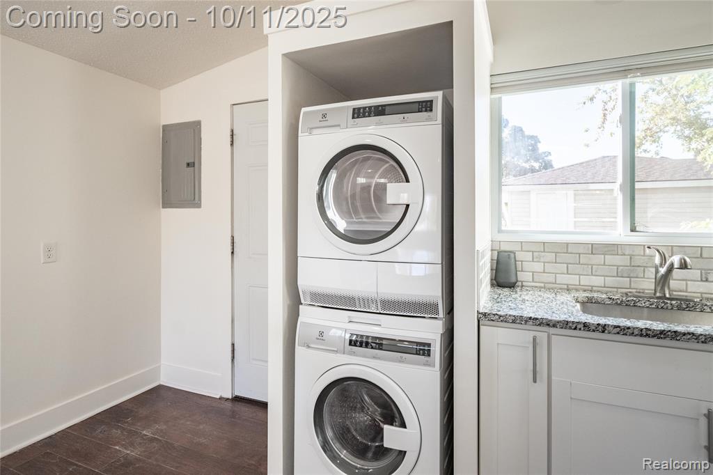 444 S Felker Avenue, Hazel Park, MI 48030 — Photo 12