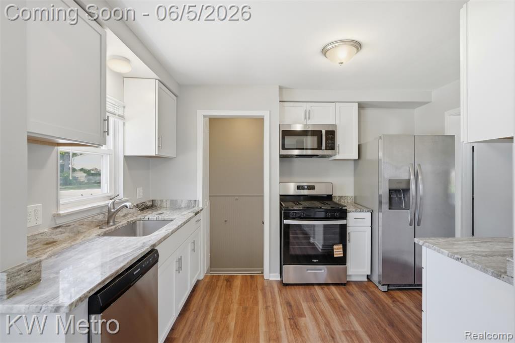 9662 Berwyn, Redford, MI 48239 — Photo 8