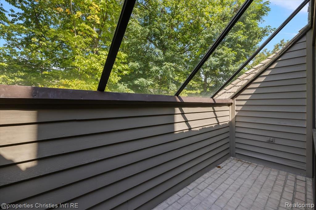 40 Scenic Oaks Drive N, Bloomfield Hills, MI 48304 — Photo 39