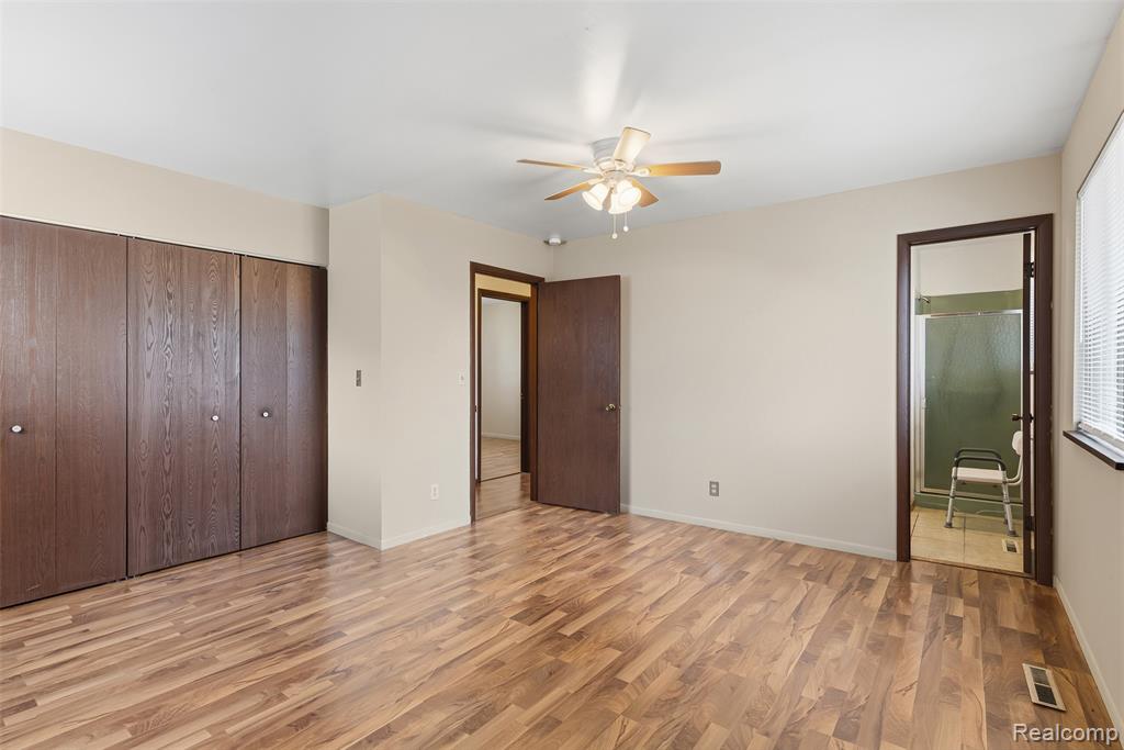 5037 W Court Street, Flint, MI 48532 — Photo 17