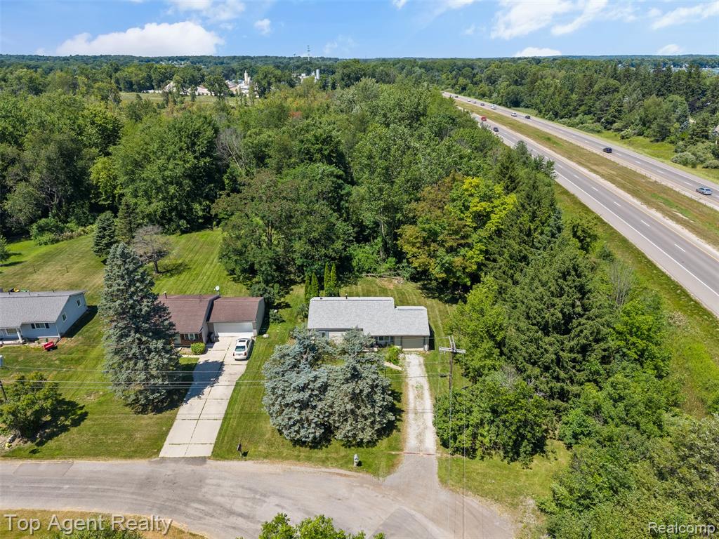 227 W Peterson Drive, Brighton, MI 48114 — Photo 26