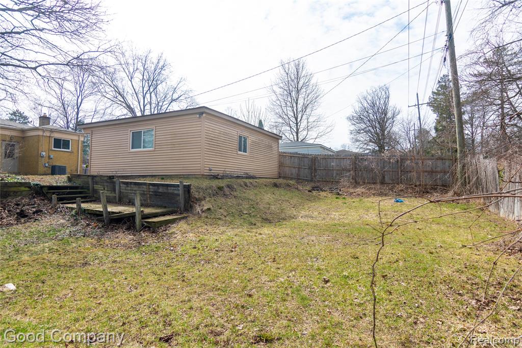 725 Duchess Street, Milford, MI 48381 — Photo 23