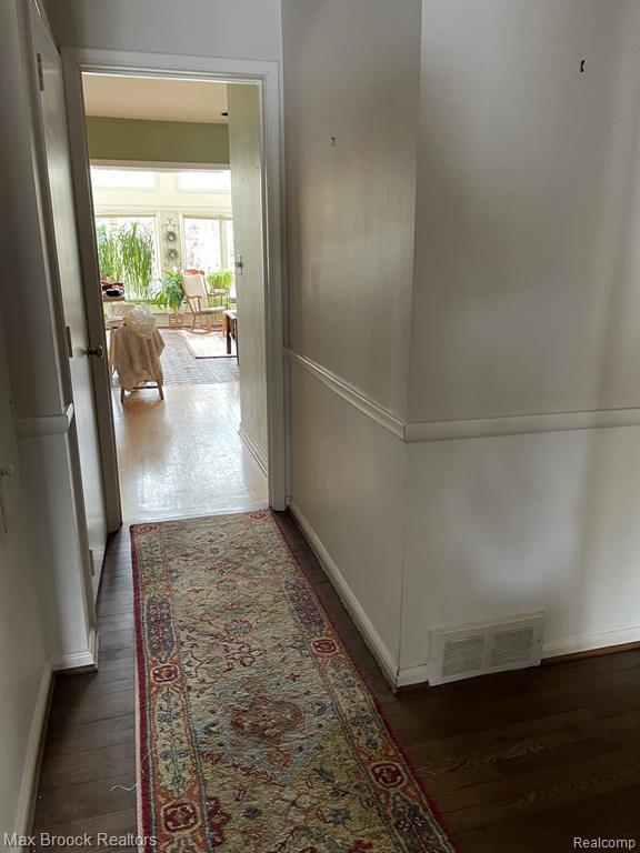 6285 HILLS Drive, Bloomfield Hills, MI 48301 — Photo 31