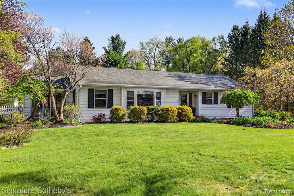610 W Ellis Avenue, Belding, MI 48809 — Photo 35
