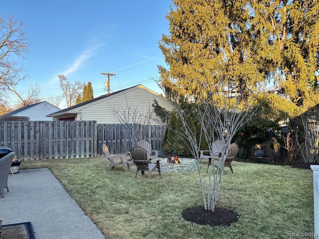4121 S FULTON Place, Royal Oak, MI 48073 — Photo 36