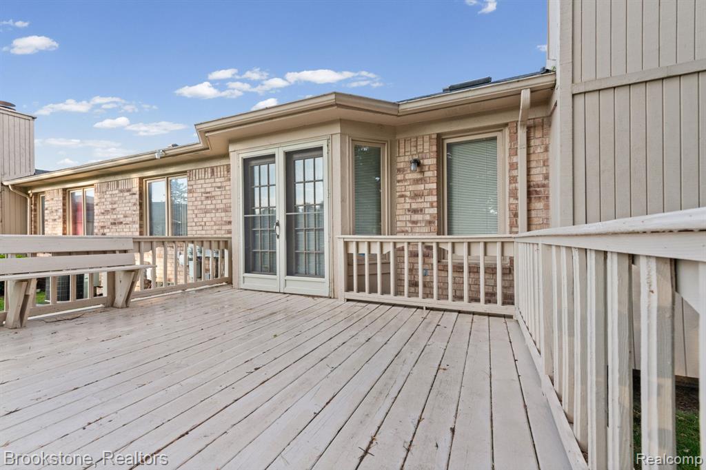 41213 Whispering Oaks Drive, 19, Clinton Twp, MI 48038 — Photo 18
