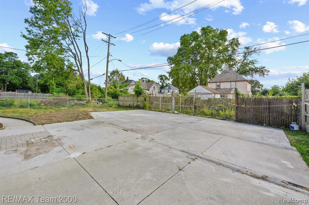 8849 OLIVET Street, Detroit, MI 48209 — Photo 23