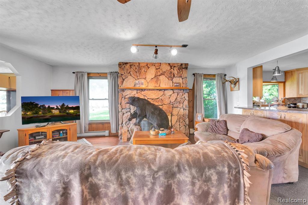 429 Edgewater, Algonac, MI 48001 — Photo 11
