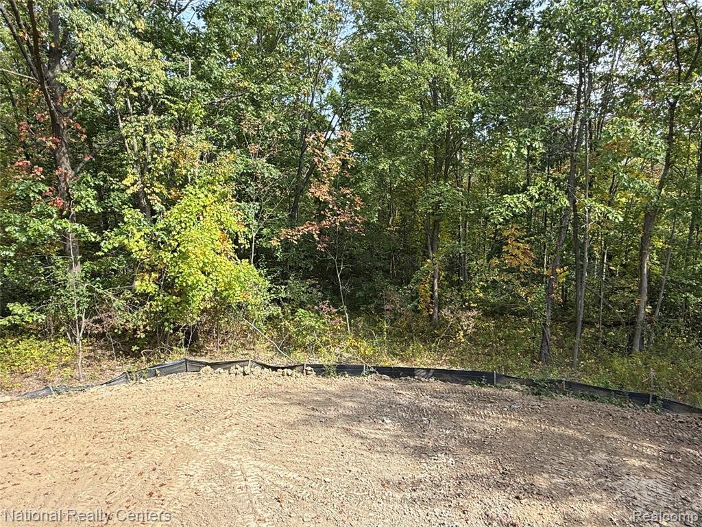 7118 Oak Ridge Court, Clarkston, MI 48348 — Photo 33