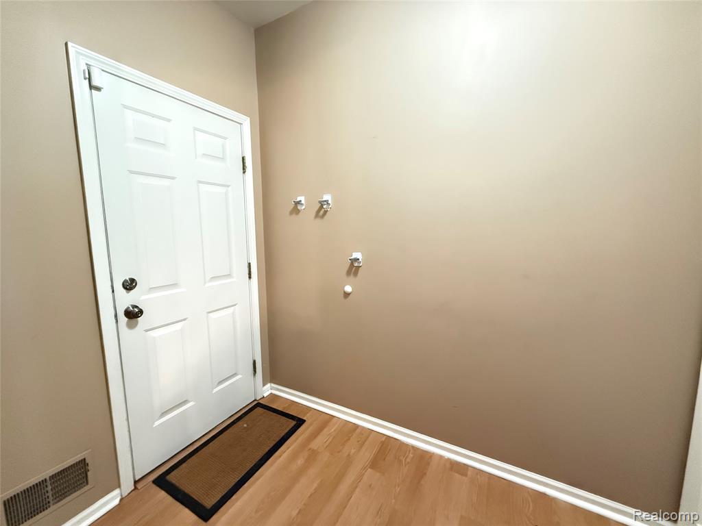 41568 GLADE Road, Canton, MI 48187 — Photo 12