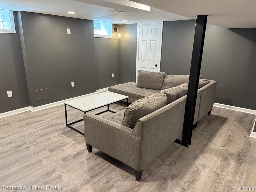617 S EDISON Avenue, Royal Oak, MI 48067 — Photo 18