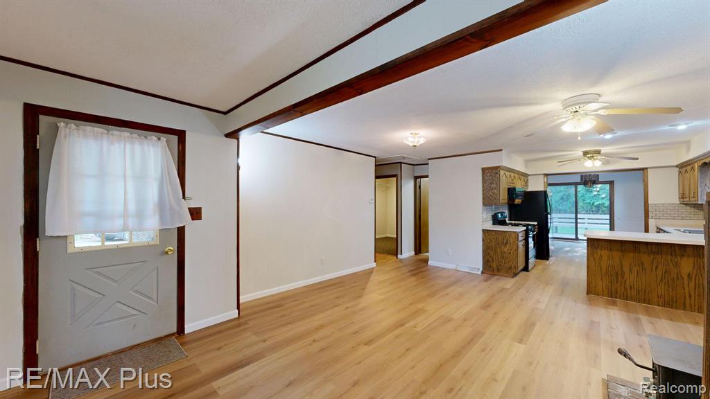 2047 Hickory Drive, Lapeer, MI 48446 — Photo 6