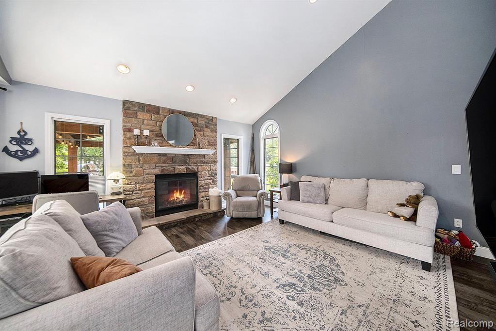 4106 Shoreview Lane, Whitmore Lake, MI 48189 — Photo 4