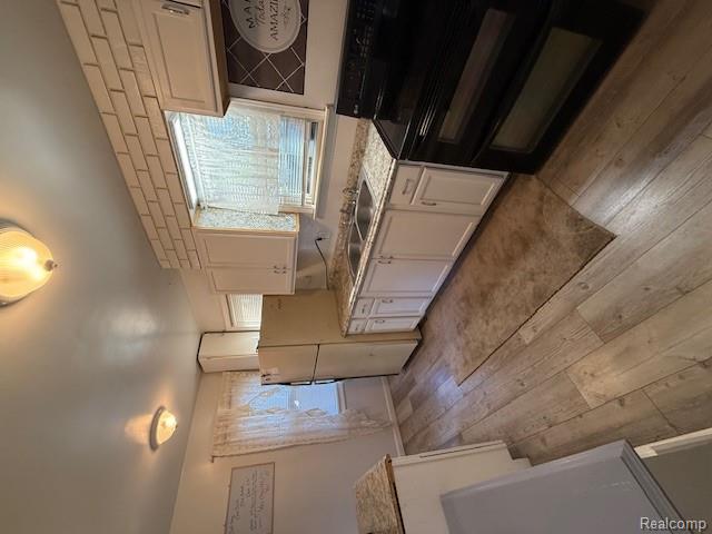 526 McKeighan Avenue, Flint, MI 48507 — Photo 18