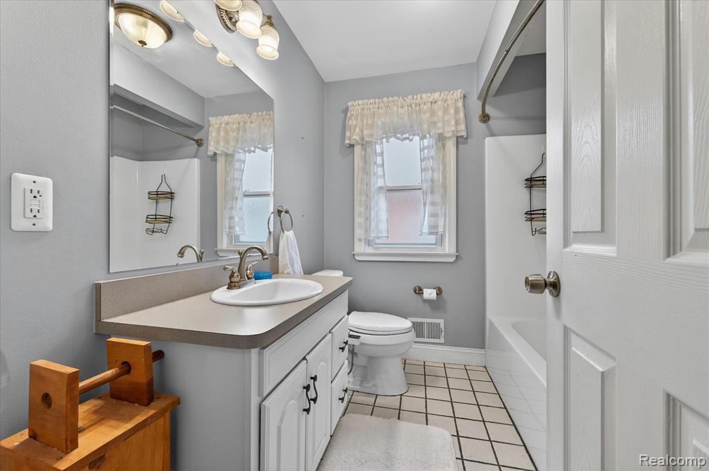 14808 LONGTIN Street, Southgate, MI 48195 — Photo 23