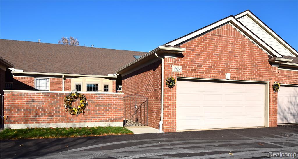 49257 Brodie Court, Macomb, MI 48042 — front exterior