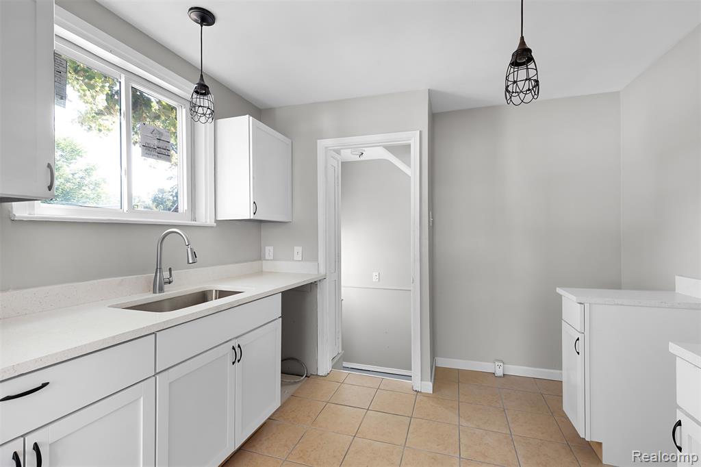 19003 Curtis Street, Detroit, MI 48219 — Photo 2