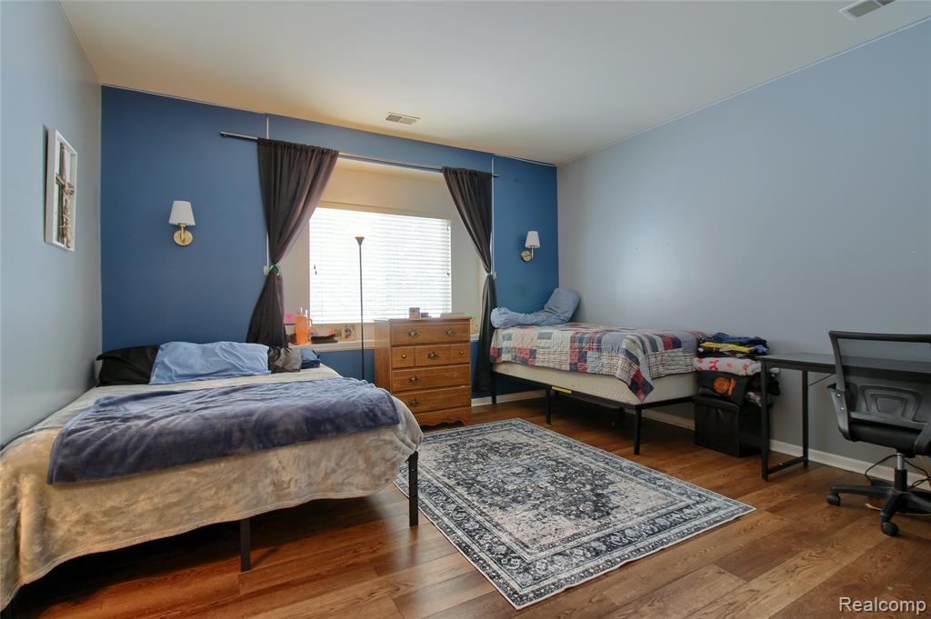 24031 Fairlane Boulevard, Trenton, MI 48183 — Photo 14