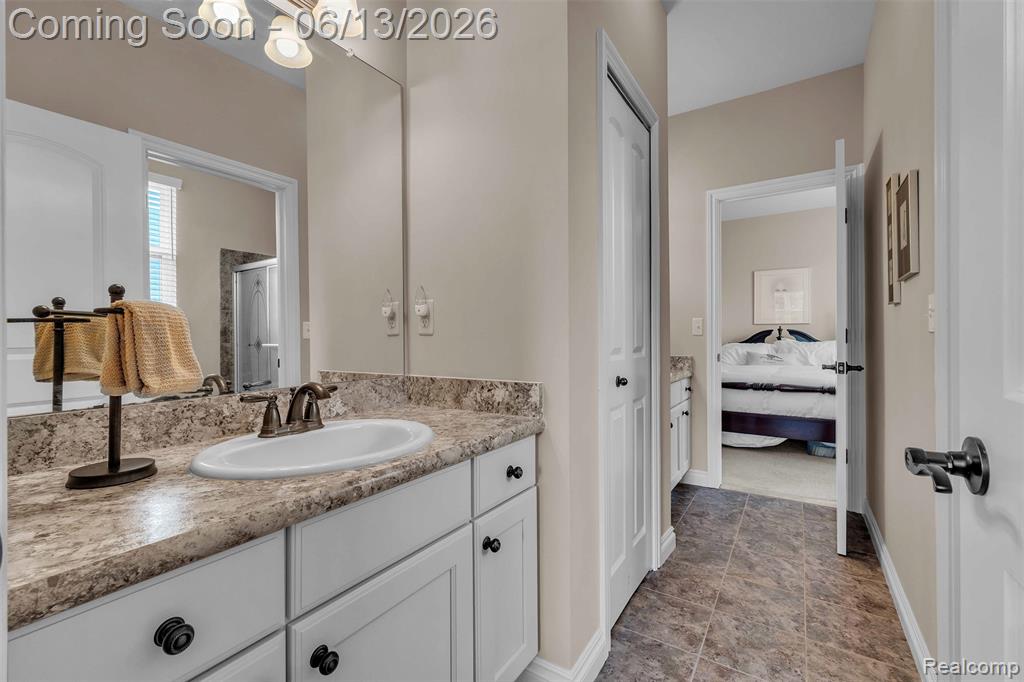 23719 Stoneleigh Drive, South Lyon, MI 48178 — Photo 37