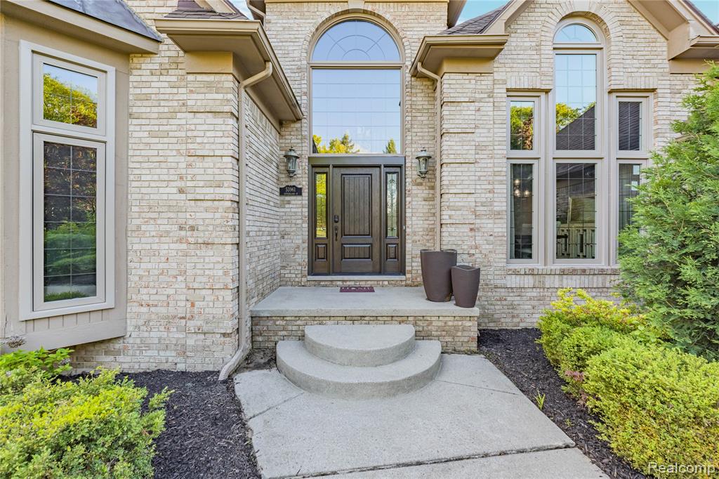 53961 Sutherland Court, Utica, MI 48316 — Photo 6