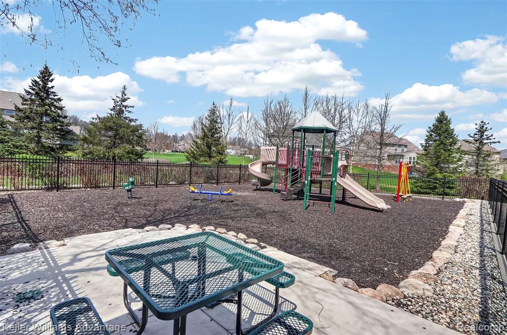 59371 Peters Barn Drive, South Lyon, MI 48178 — Photo 27