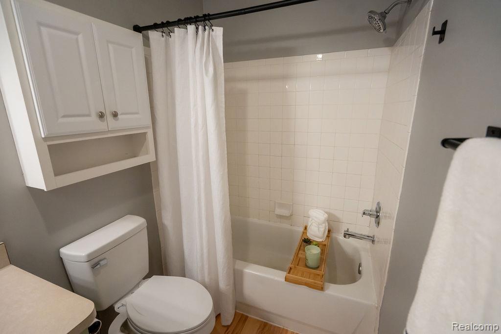 23273 Bunte Court, Trenton, MI 48183 — Photo 20
